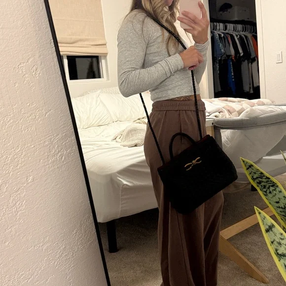 Black Woven Handbag - Picture 6 of 6